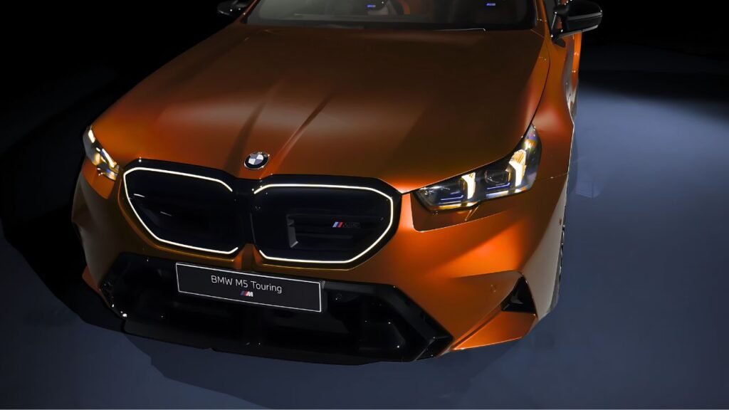 2025 M5 Touring Exterior Design