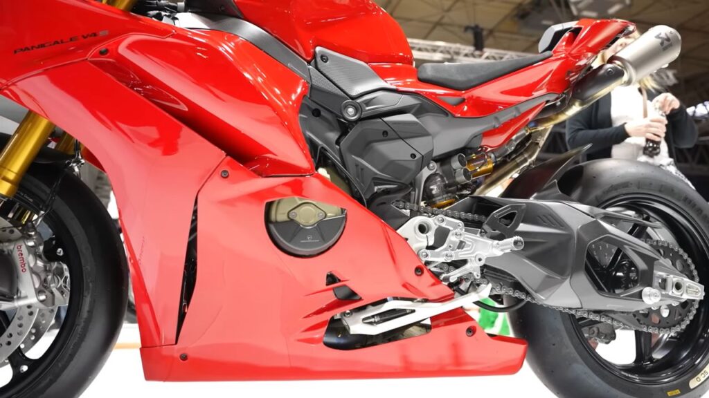 2025 Ducati Panigale V4 & V4S