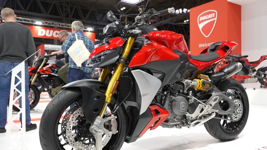 2025 Ducati Streetfighter V2