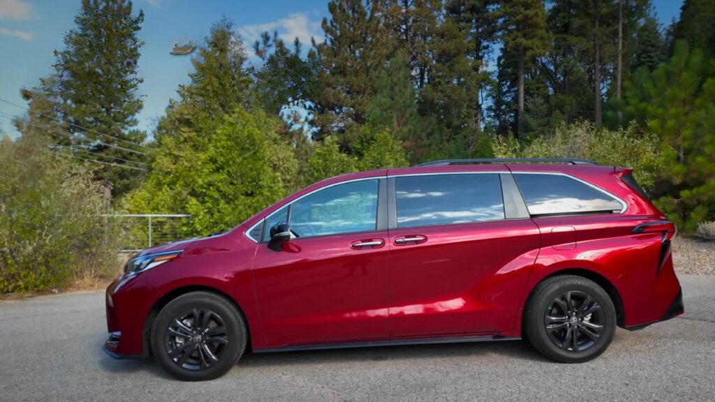 2025 Toyota Sienna: Ranked Second