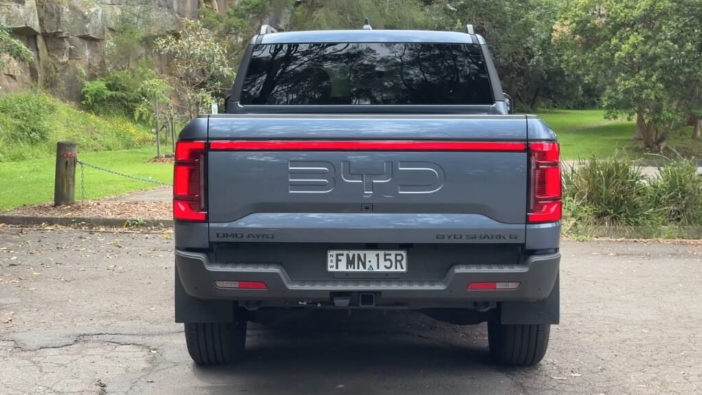 BYD Shark 6 Rear