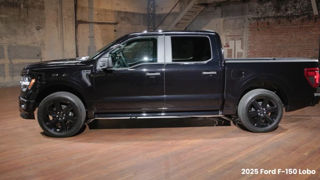 2025 Ford F-150 Lobo Side View