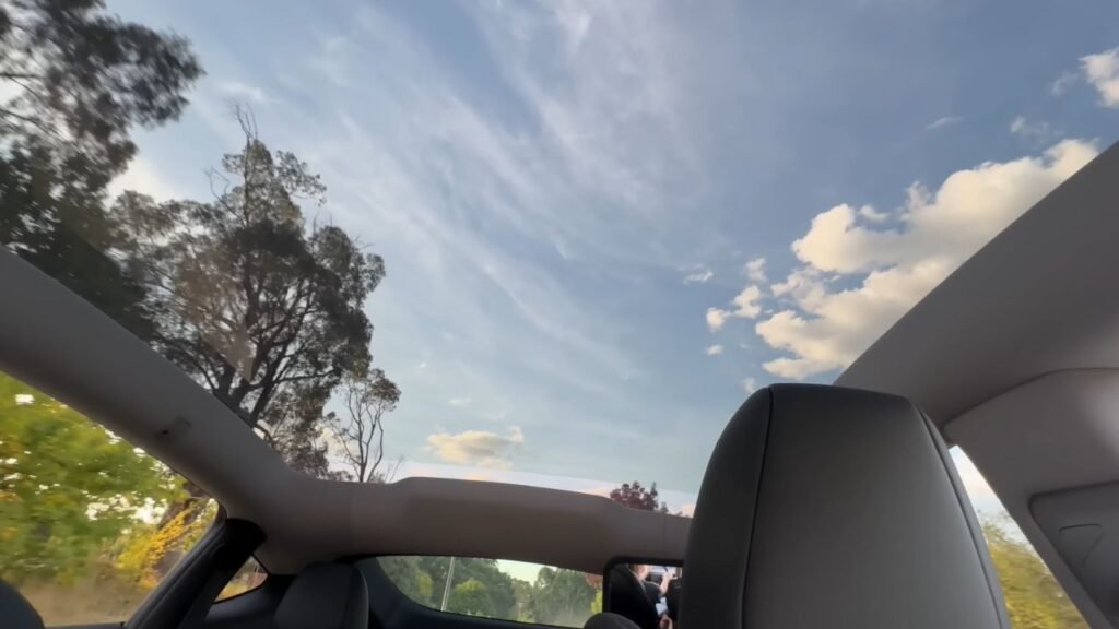 2025 Tesla Model Y Glass Roof