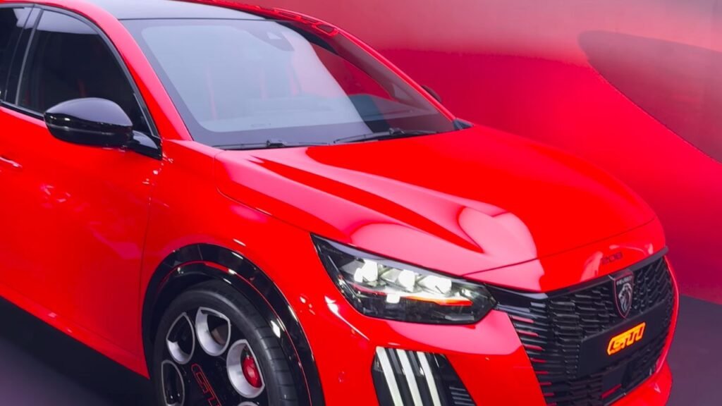 Peugeot Launches e208 GTi Side Look