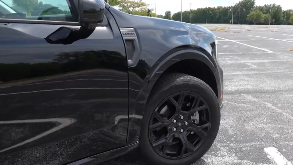 2025 Ford Maverick Lobo Tires