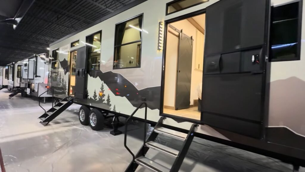 2026 Lost Pines RV Exterior